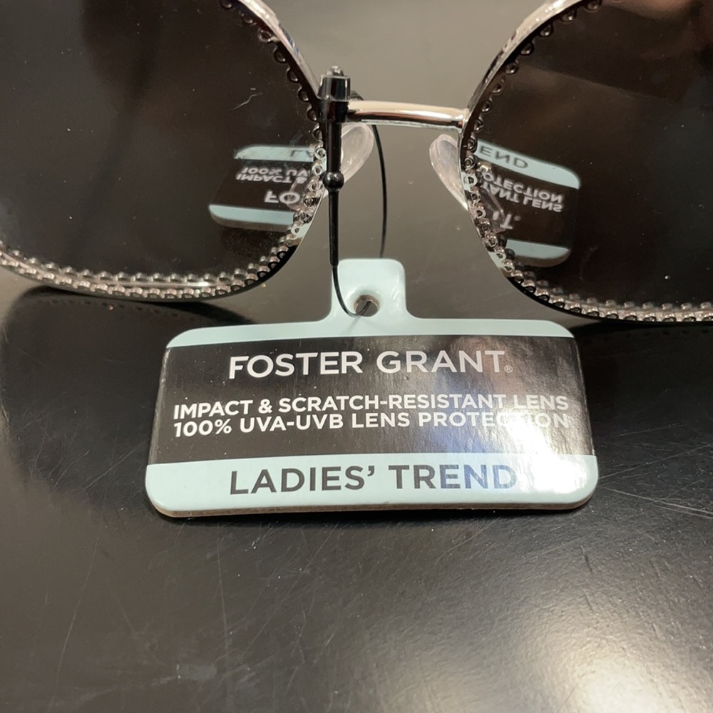 NWT Foster Grant women’s sunglasses - Picture 5 of 6